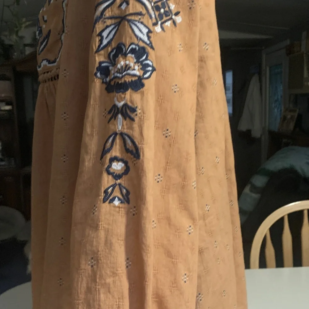 Dressbarn Embroidered Mustard Peasant Blouse - Picture 3 of 9